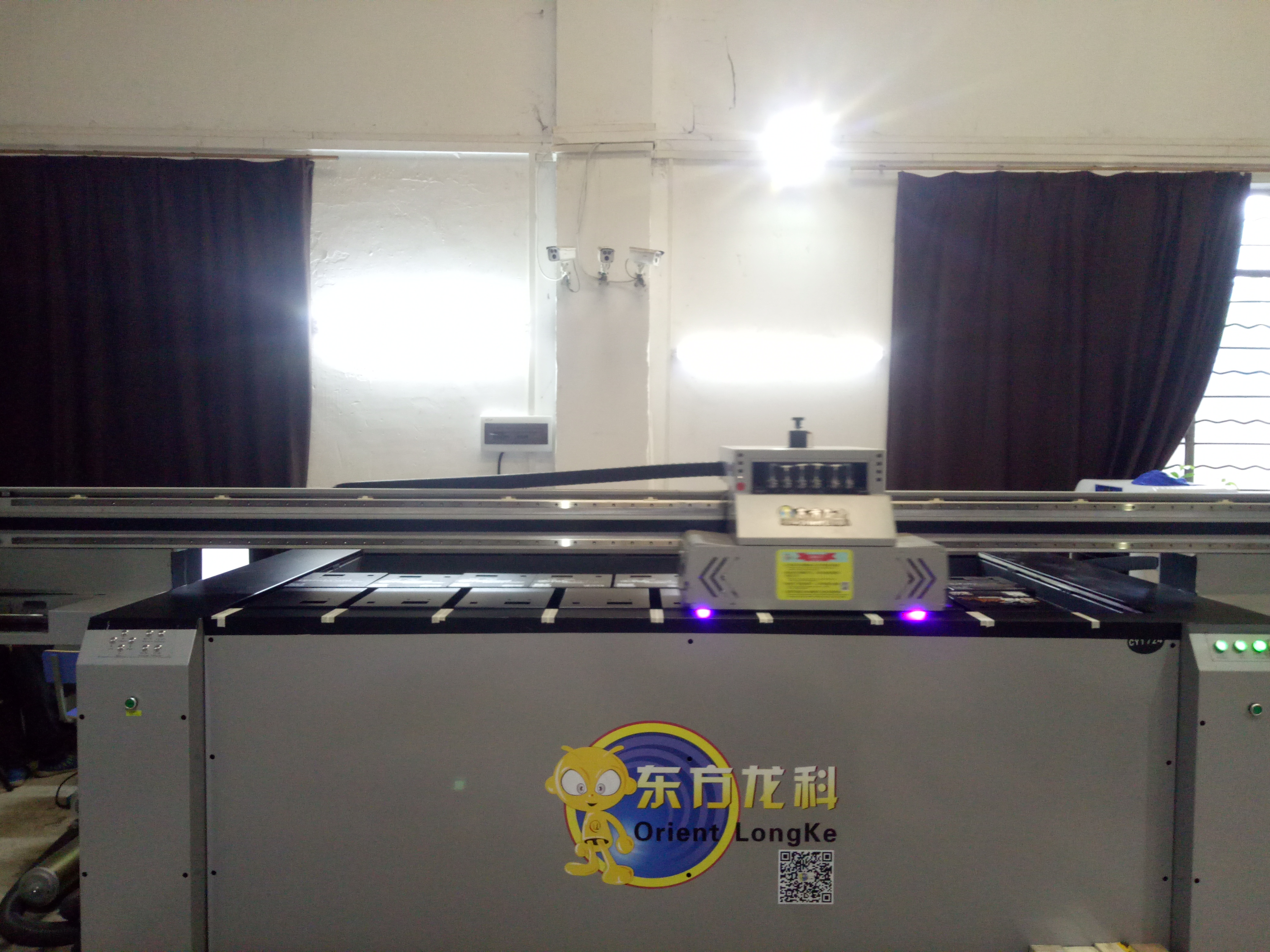 UV平板打印機(jī)多少價(jià)格才合適？